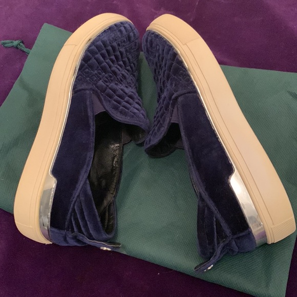 Velour like Wishbone slip on shoes, Sz 6 - Picture 6 of 7